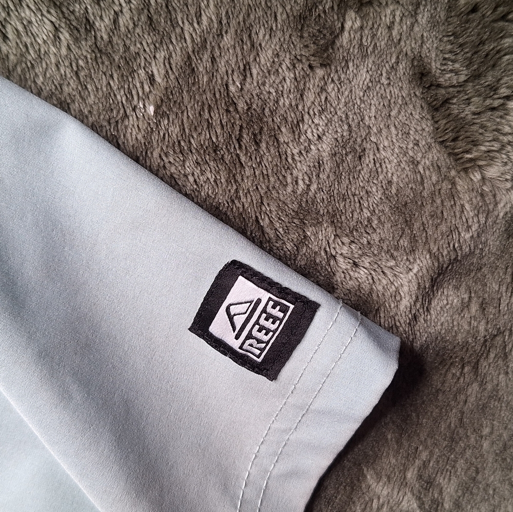 Used REEF Size L light Blue Shorts - Picture 5 of 9